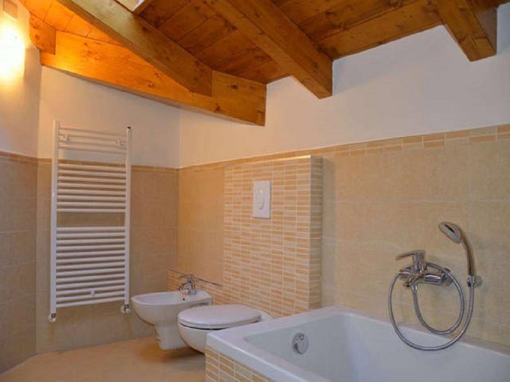 Appartamento Vista Lago - Betta Lezzeno Exterior photo